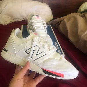 New Balance 247 Size 9 Lifestyle Sneaker